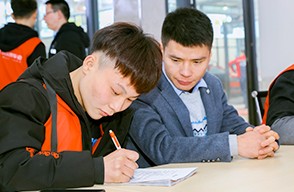 湖南萬通汽車新能源學校_汽車維修學校_創(chuàng)就業(yè)